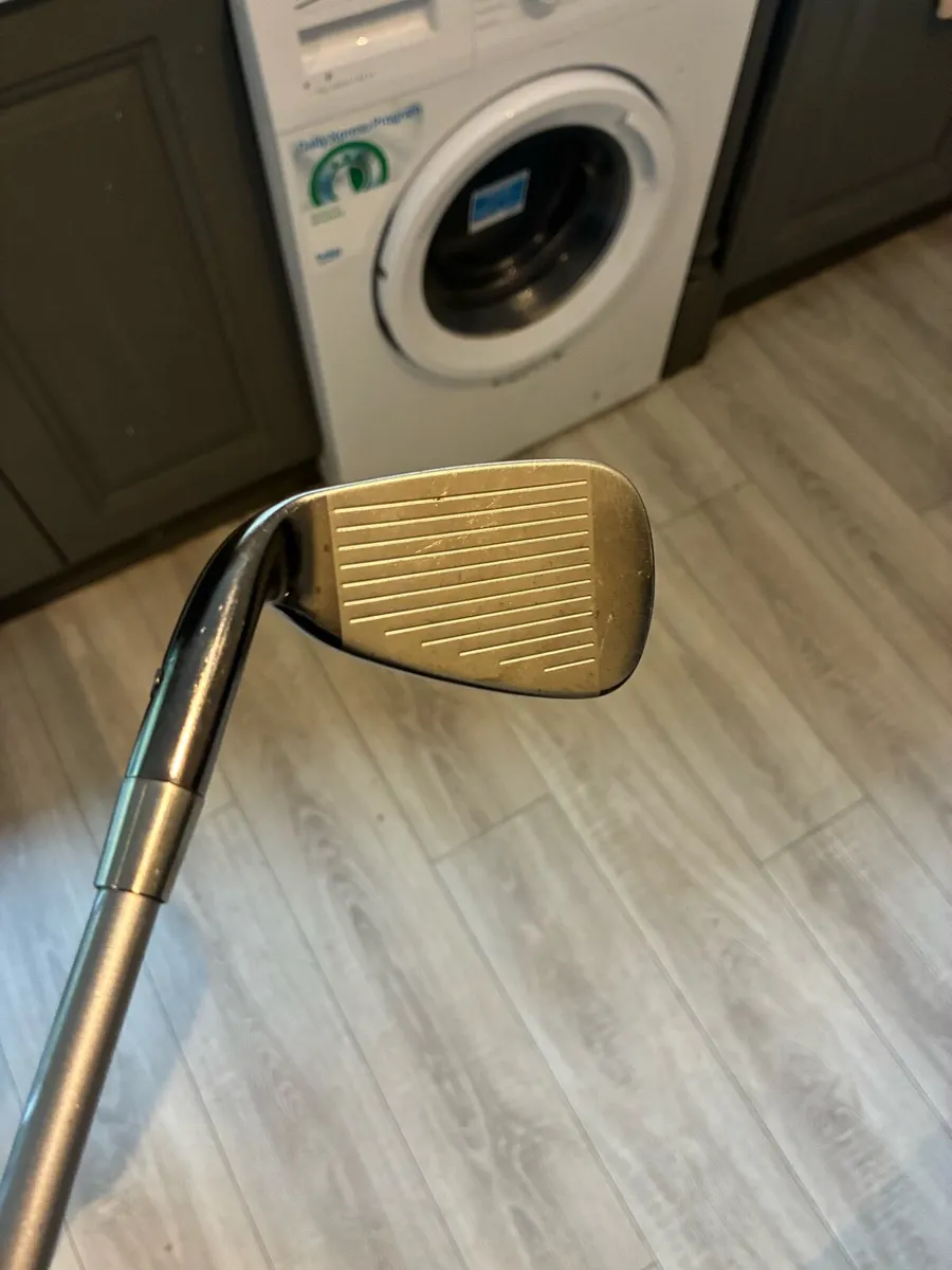 Mizuno 6 iron - Image 2