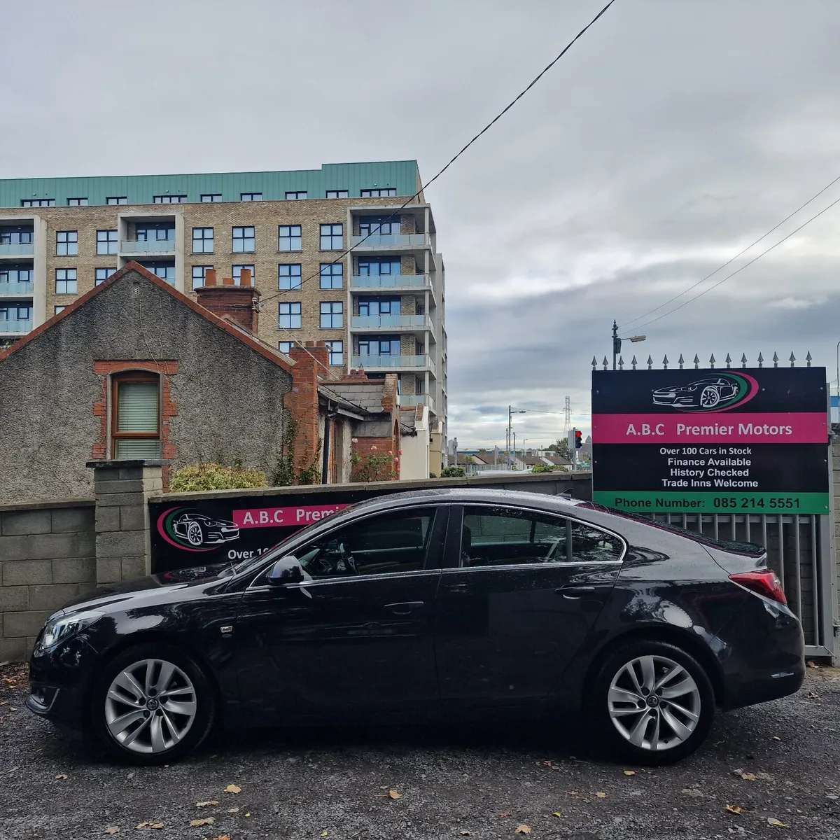 Opel Insignia 2.0 CDTI SPEC ELITE 140BHP - Image 3