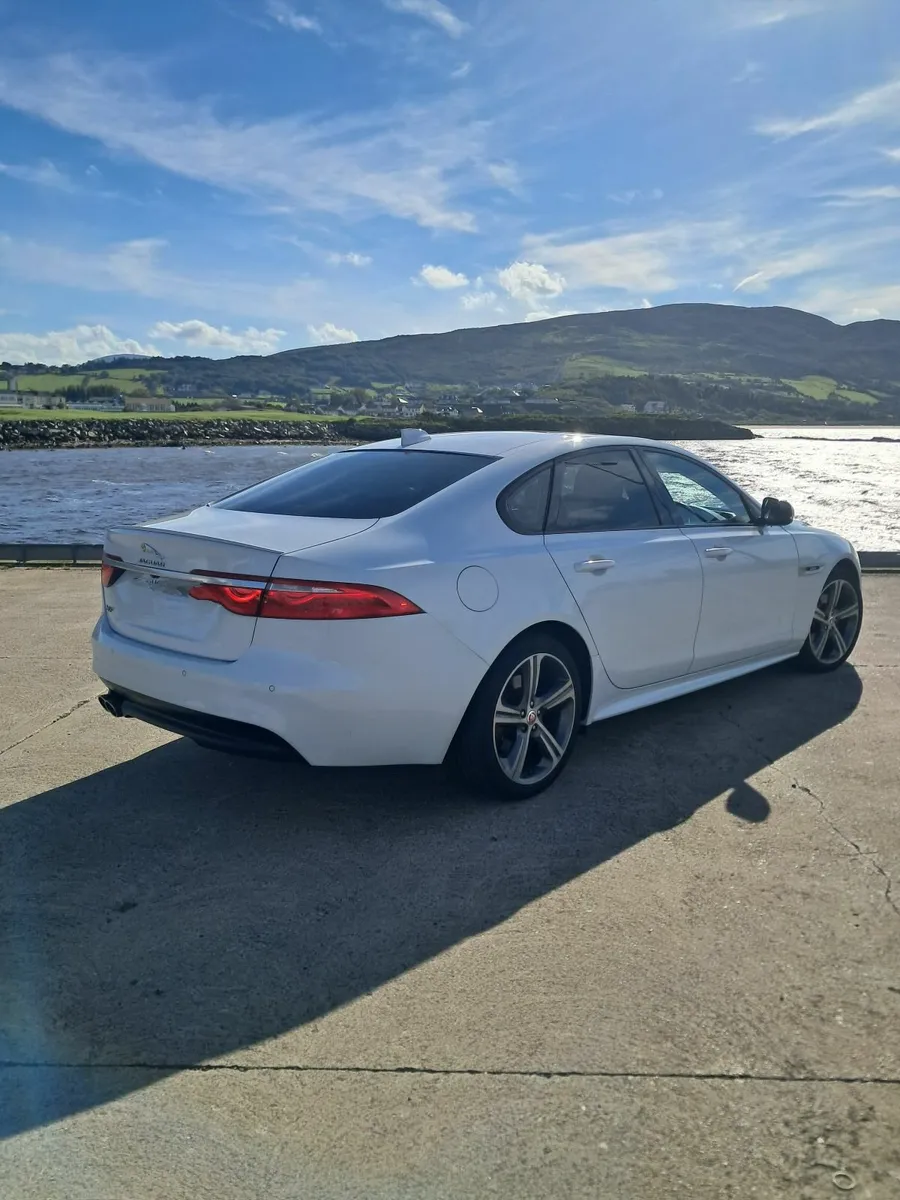 Jaguar XF 2016 - Image 4