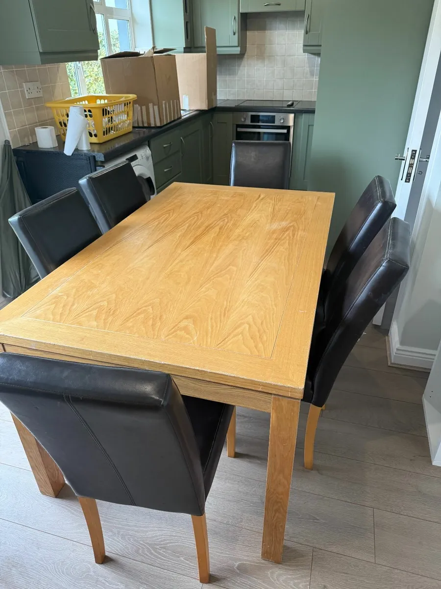 Table and Chairs - Image 2