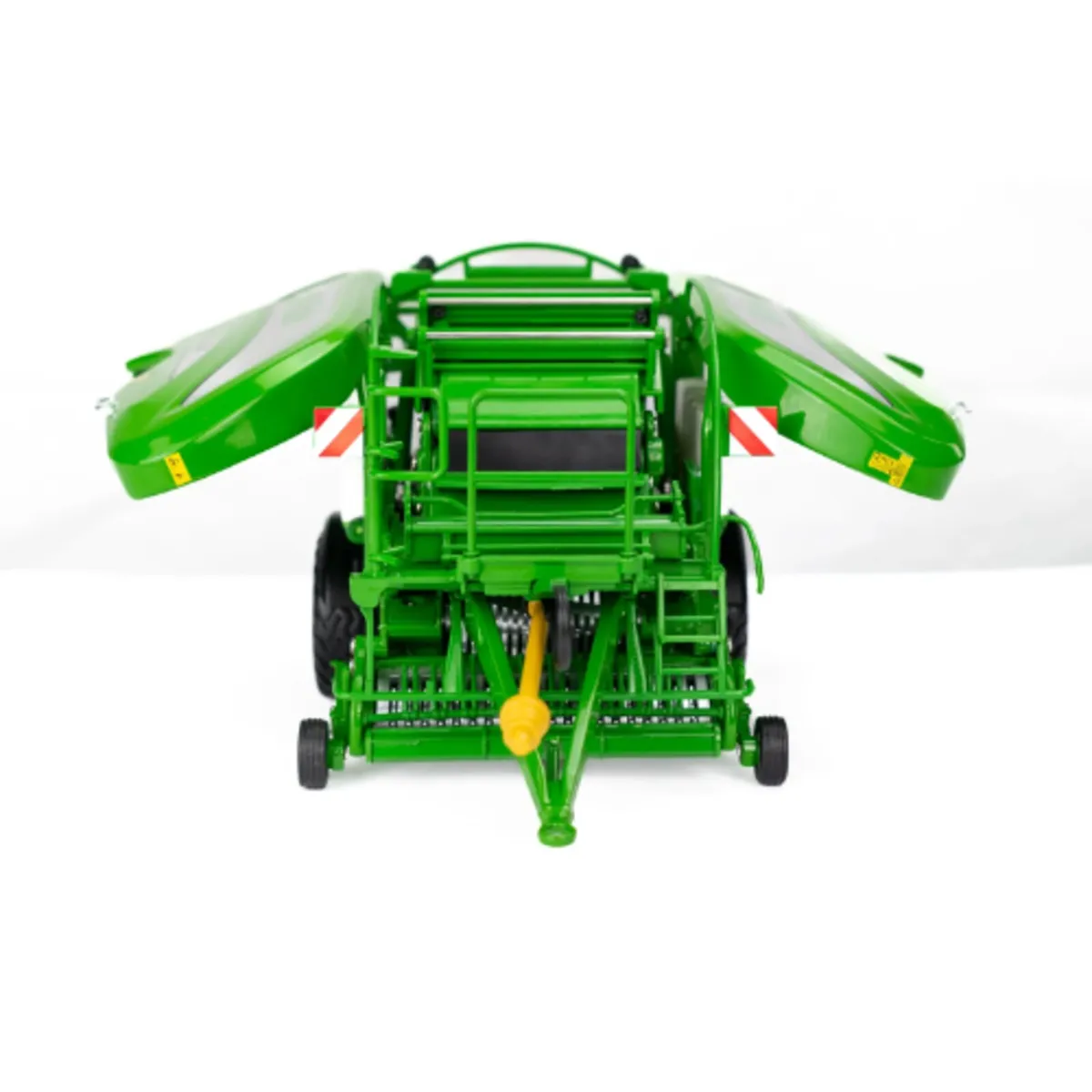 McHale Fusion 4 Plus Model 1:32 Scale Model - Image 4