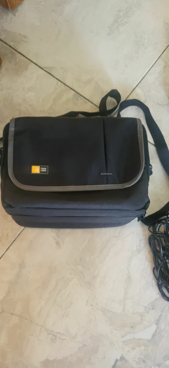 Logik Dual Portable DVD players - Image 3
