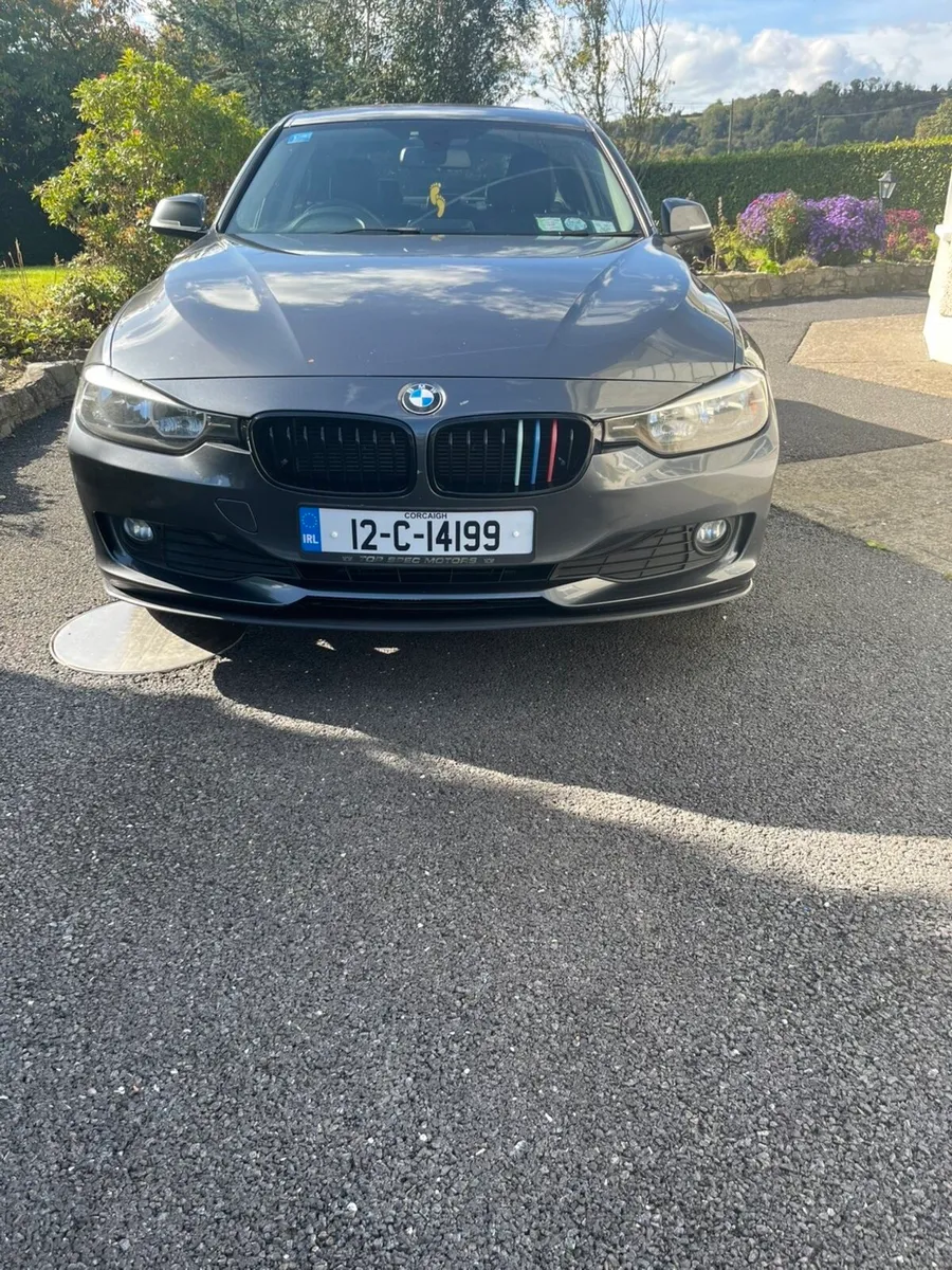 BMW 320d - Image 1