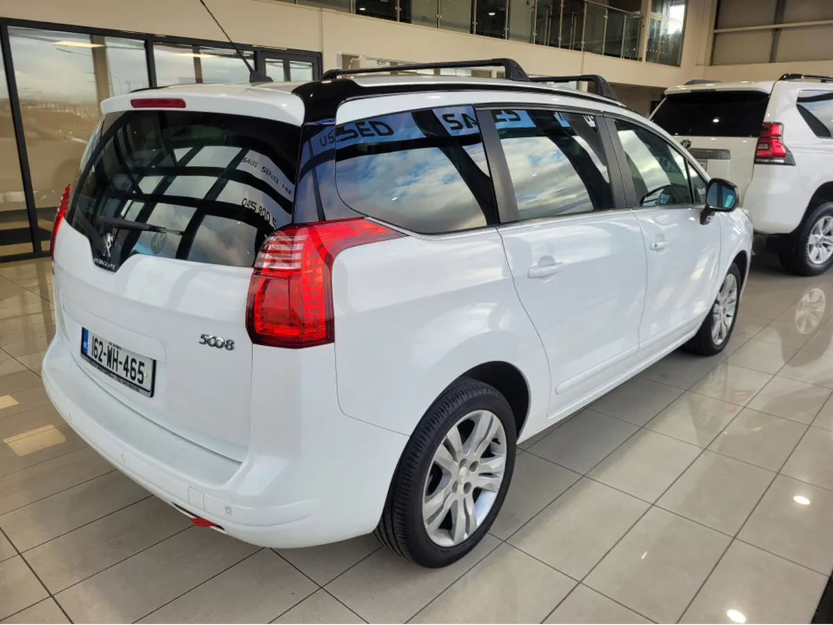 Peugeot 5008 FAMILY 1.6 BLUE HDI 120 L - Image 3