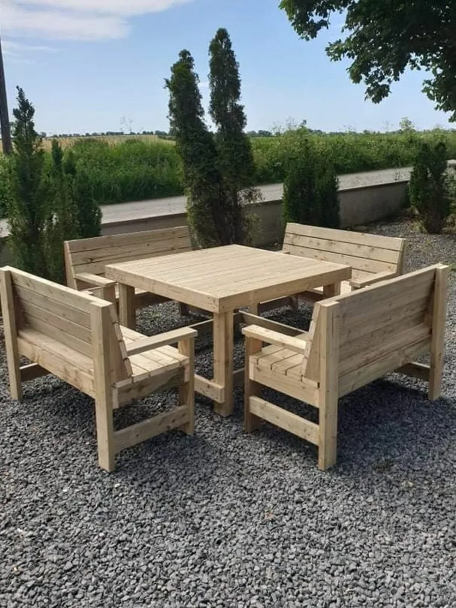 Garden furniture - Image 1