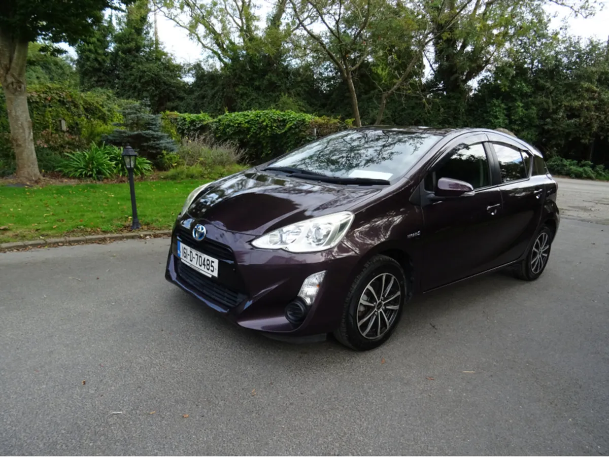 Toyota Aqua 1.5 AUTO HYBRID ANDROID AUTO - Image 2