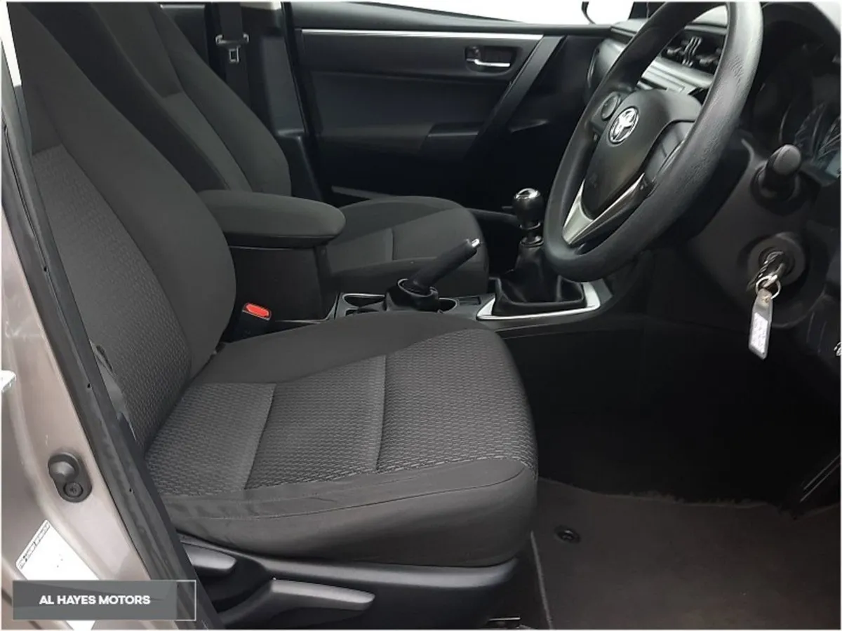 Toyota Corolla  tiny Mileage 1.33 Petrol dual Vvt - Image 4