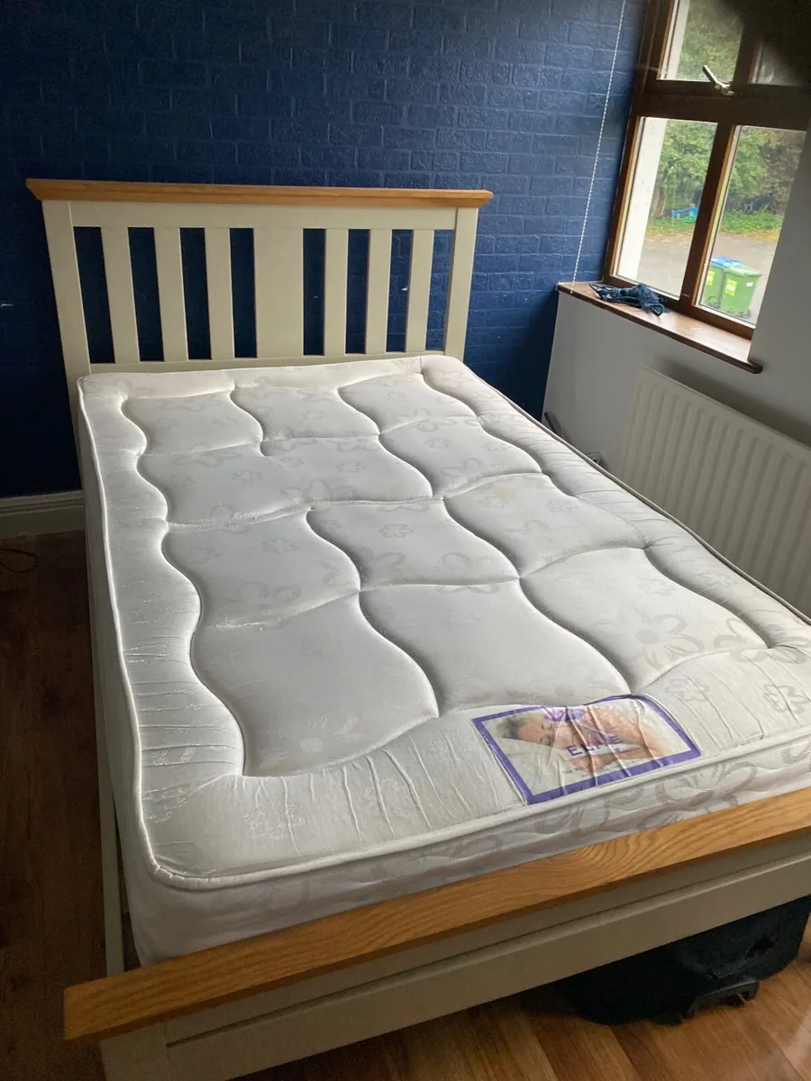 Bed - Image 1