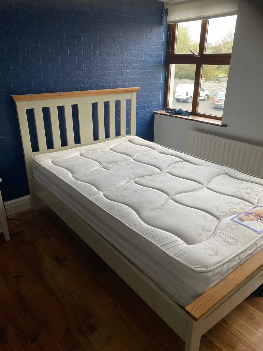 Bed - Image 2