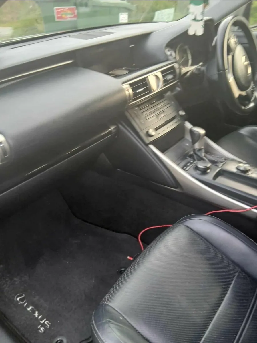 Lexus IS 2014 - Image 3