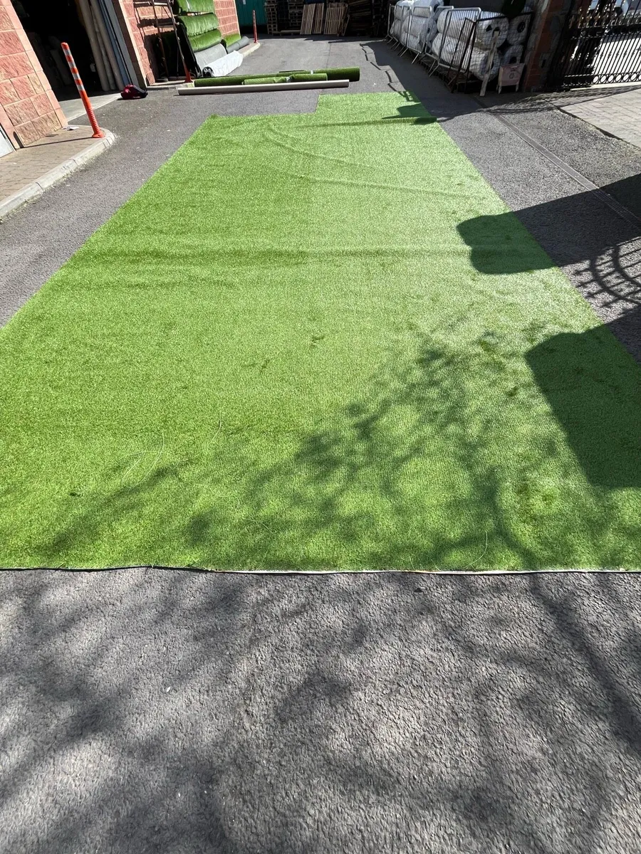 Artificial grass - Image 1