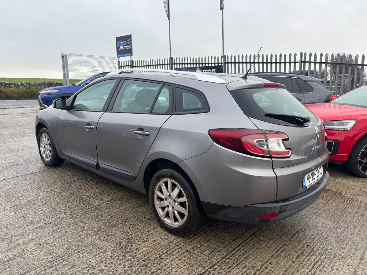 Renault Megane 2010 - Image 2