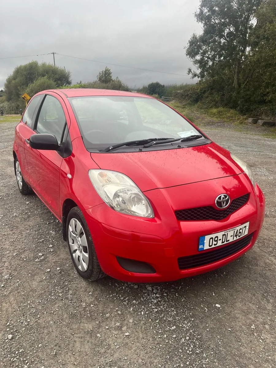 2009 Toyota Yaris low milage - Image 1