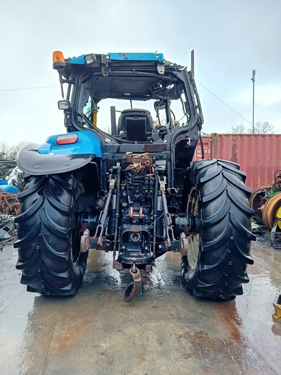 NEW HOLLAND TRACTORS FOR BREAKING - Image 1