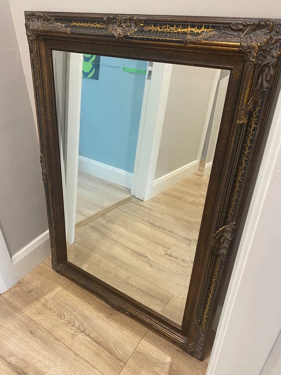 Antique mirror - Image 1