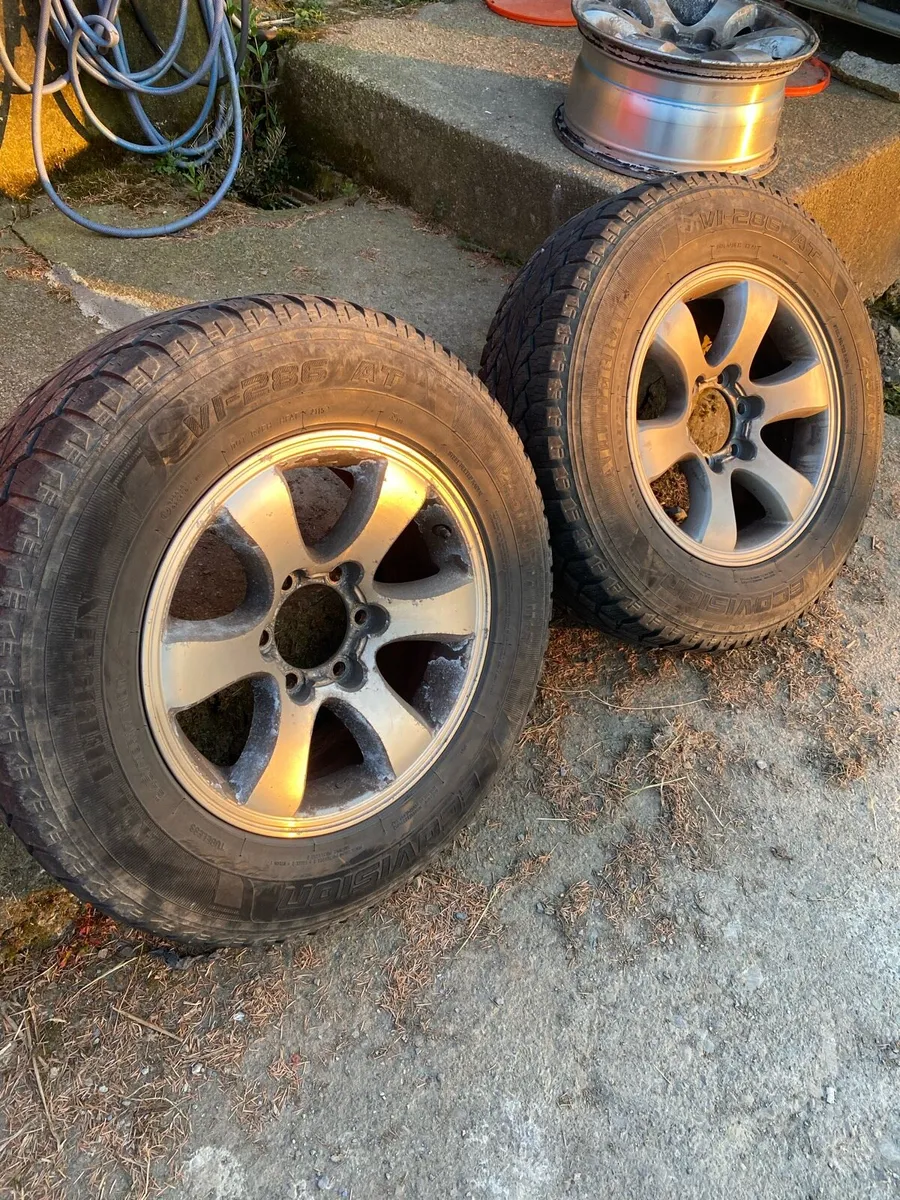 Landcruiser alloys and tyres - Image 2
