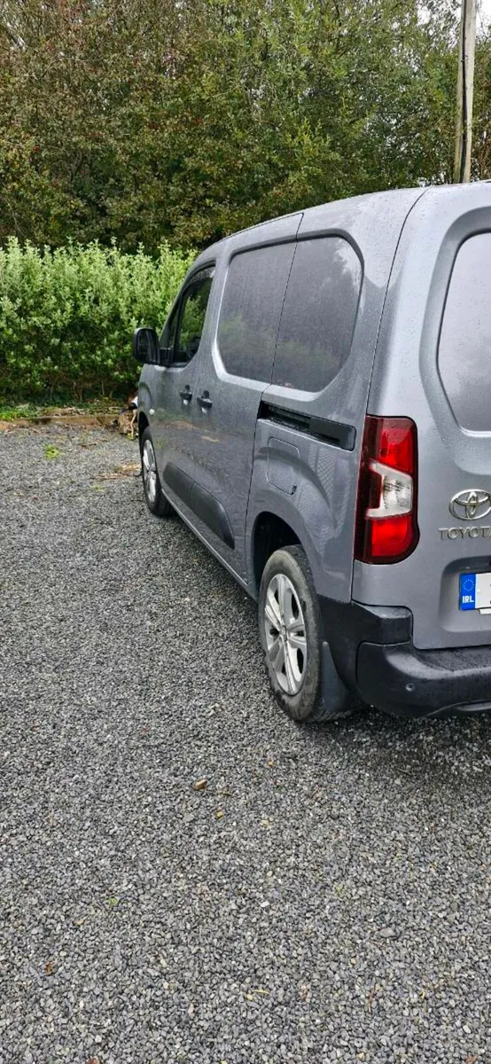 Commercial Van - Image 3