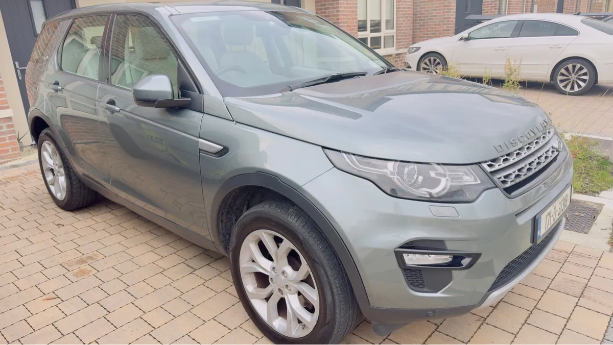 Discovery sports - Image 3