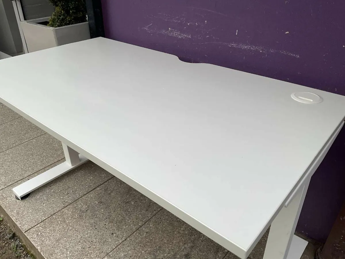 1360 white rectangular office desk - Image 3