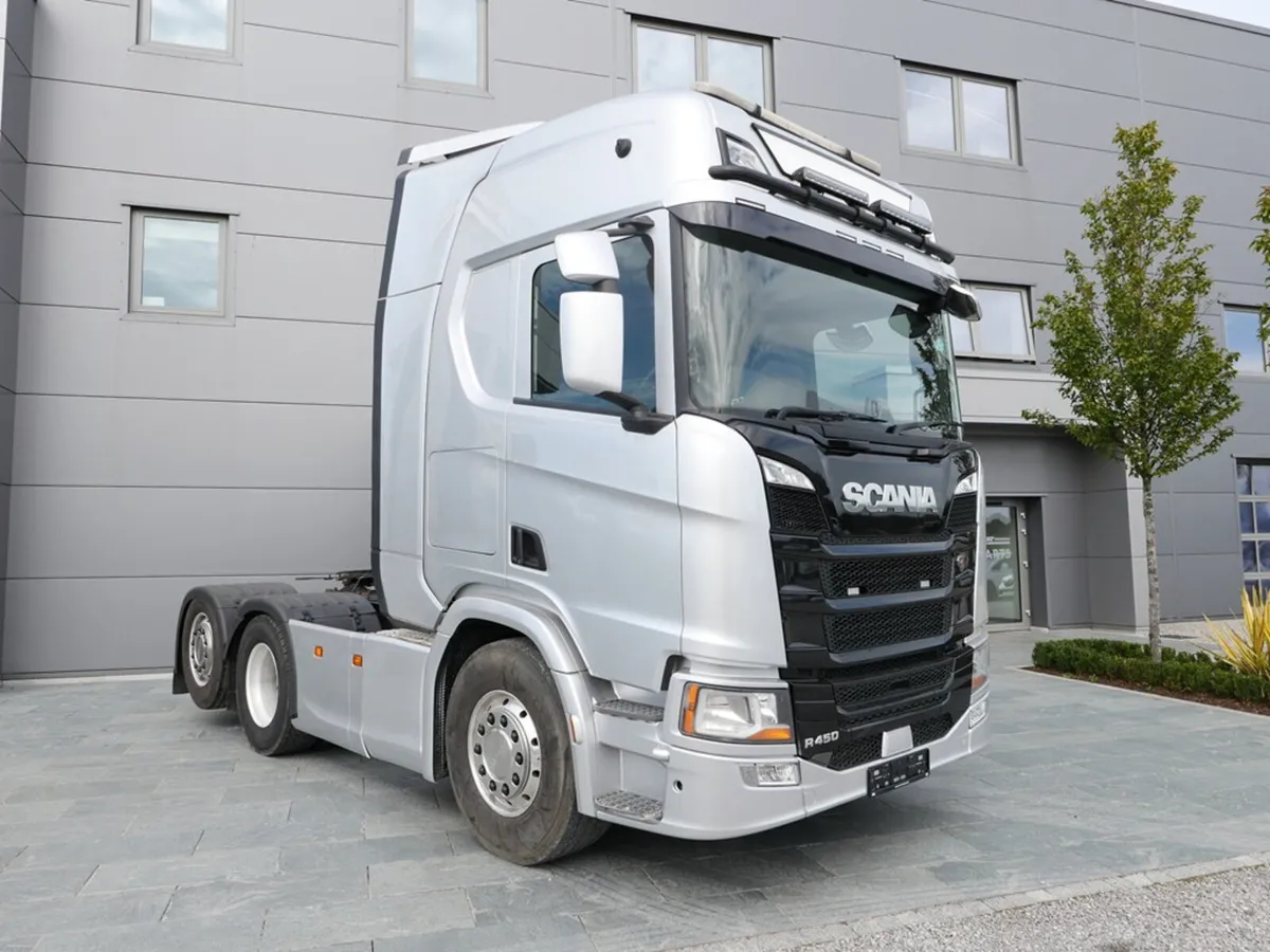 Scania R450 NG Highline 6x2  Tag Axle Auto Gearbox - Image 2