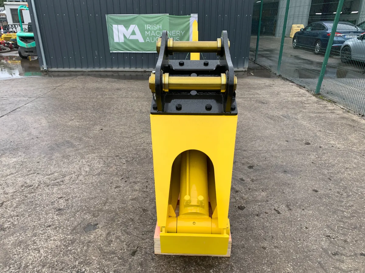 UNRESERVED STUMP SHEARS TO SUIT 20T-30T FOR AUCT - Image 3