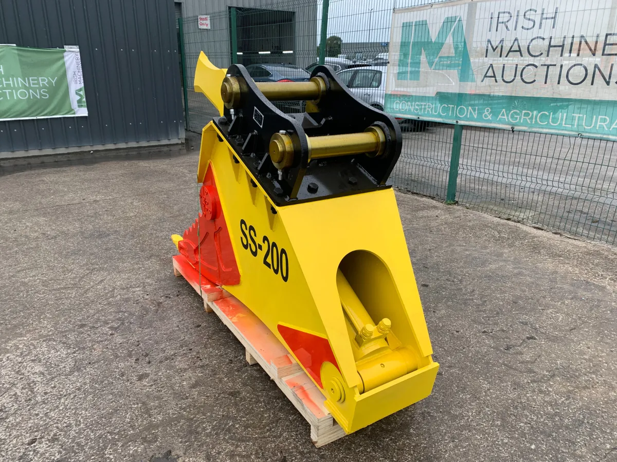 UNRESERVED STUMP SHEARS TO SUIT 20T-30T FOR AUCT - Image 2
