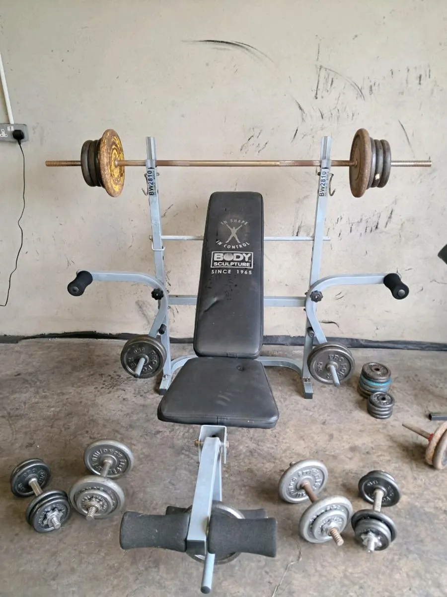 Weight bench and weights - Image 2