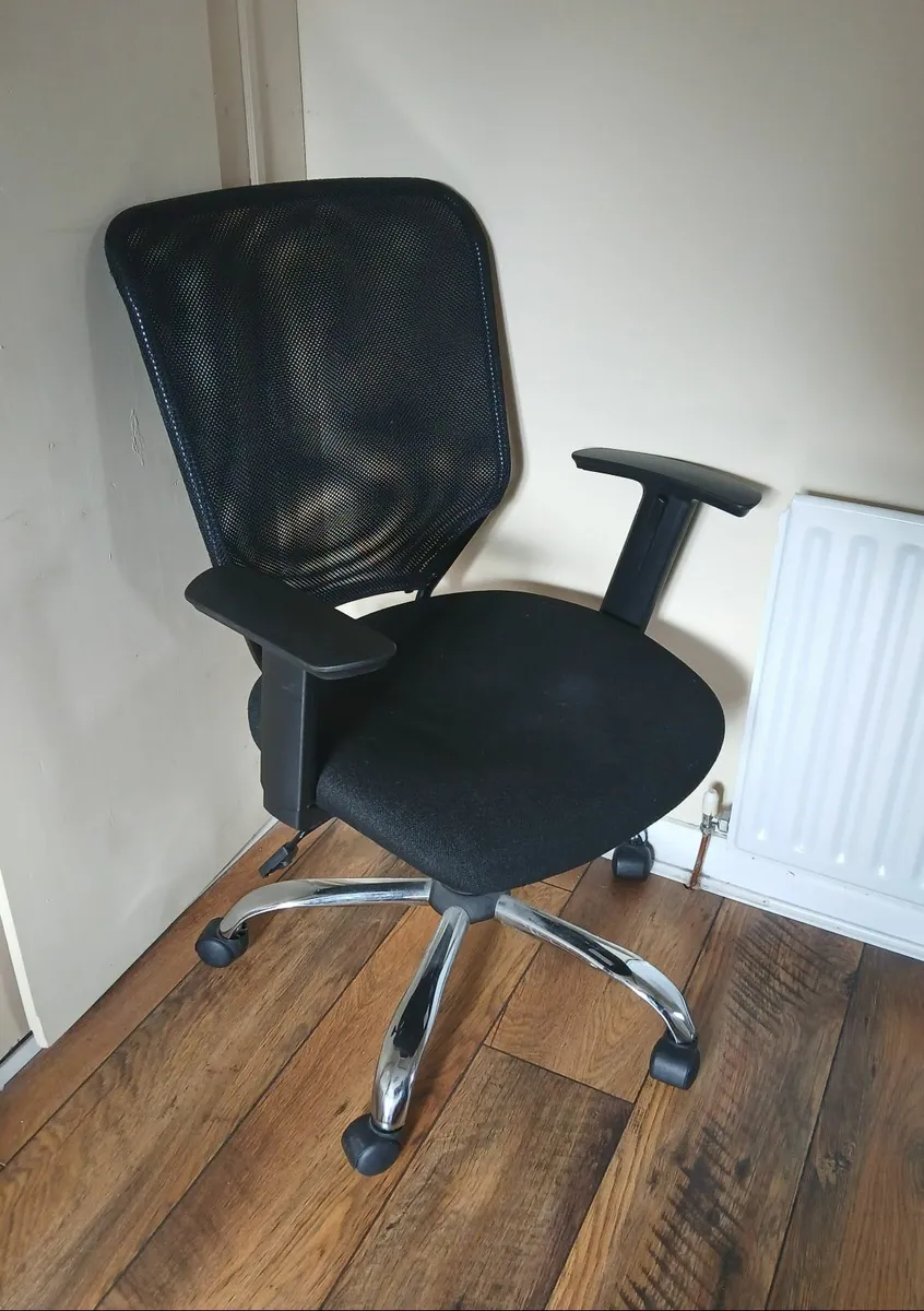 Desk,  with Drawers and swivel chair - Image 2
