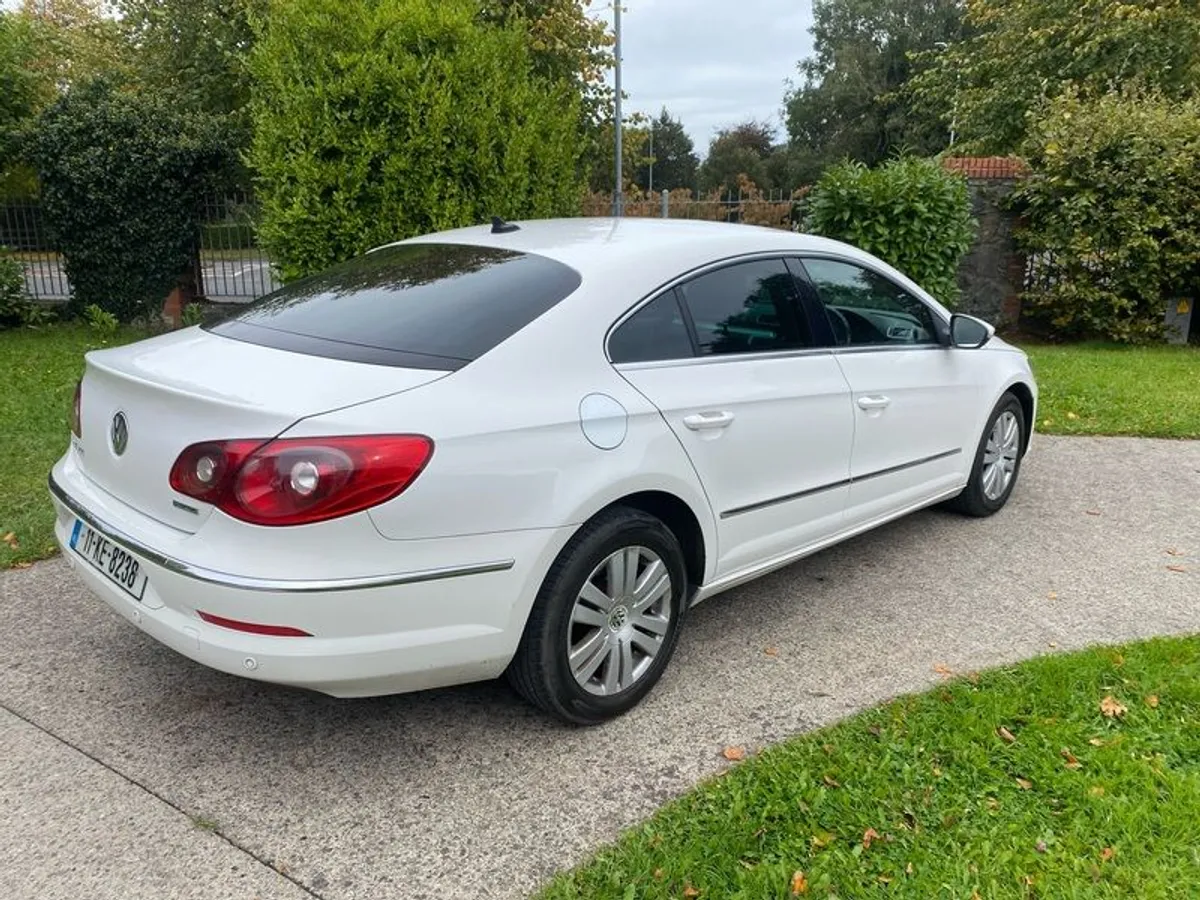 2011 Volkswagen Passat - Image 4