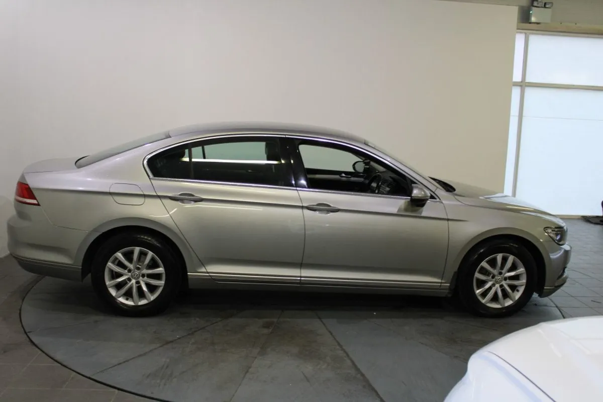 Volkswagen Passat Cline 2.0 TDI 150HP - Image 3