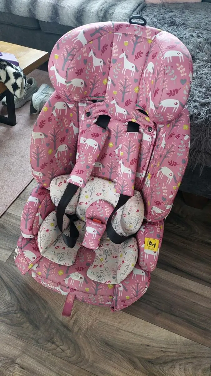 Cosatto car seat isofix - Image 1