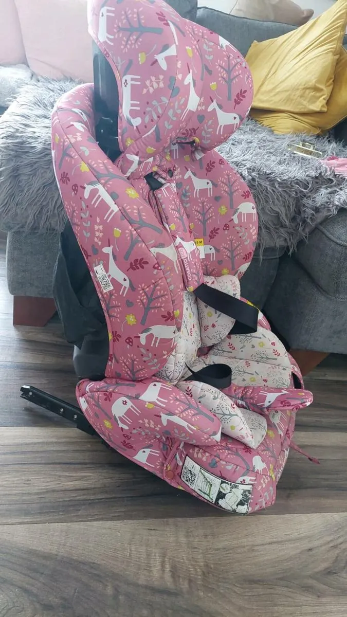 Cosatto car seat isofix - Image 2
