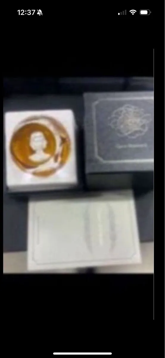 4 pinches baccarat commemorative paperweights - Image 4