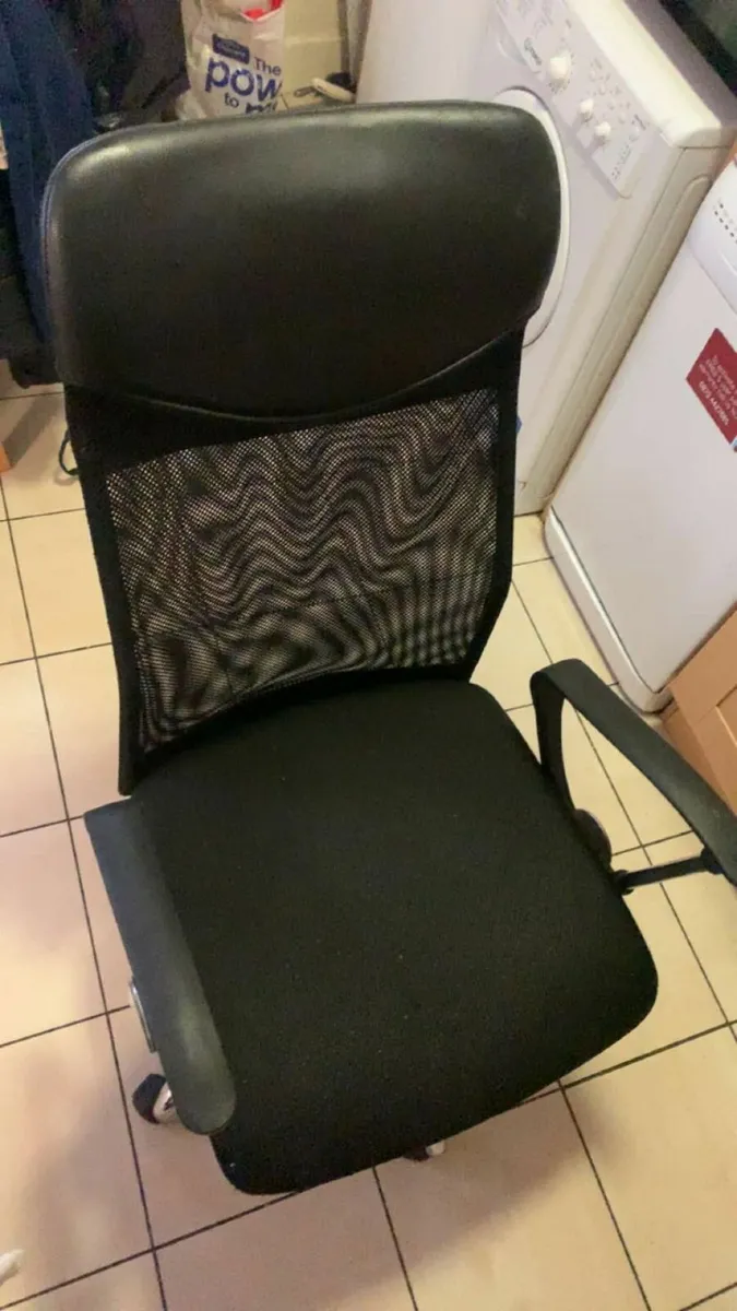 Gaming chair - Image 2