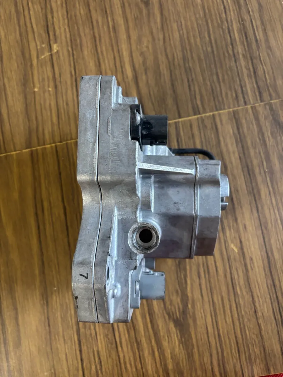 Mercedes-Benz Actros Control Unit A0014463215 - Image 2