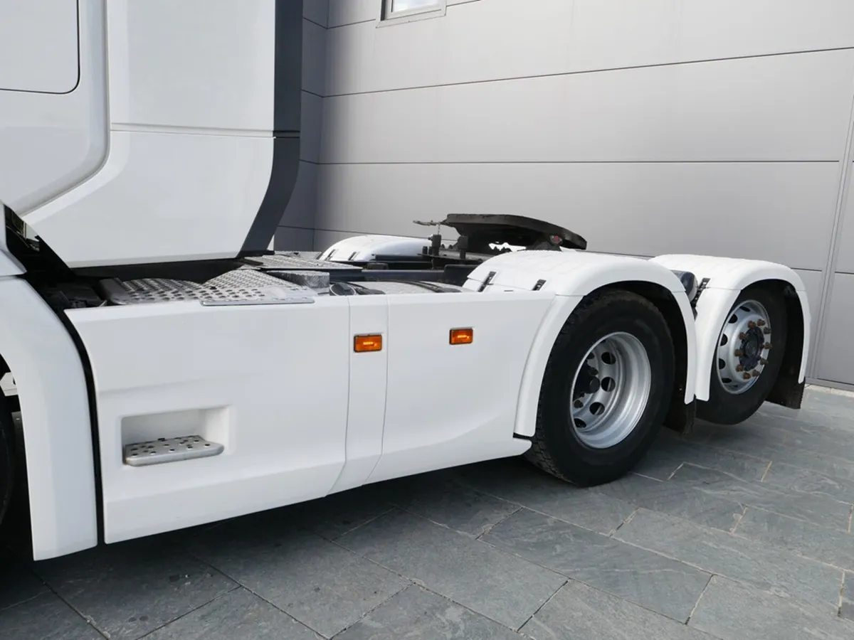 Scania R450 Next Gen 6x2 Tag Axle Auto Gearbox - Image 4
