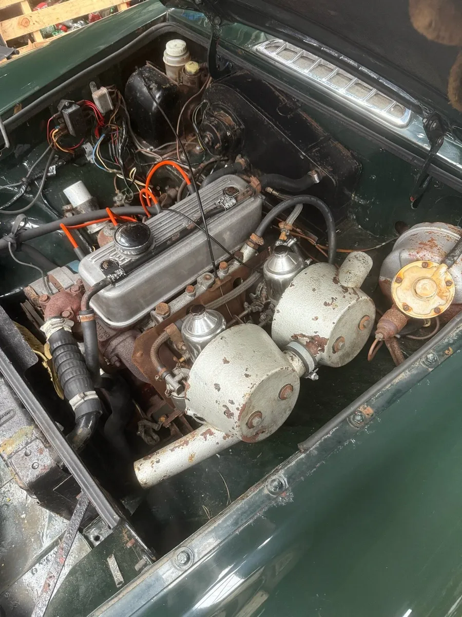 MGB GT 1970 - Image 2