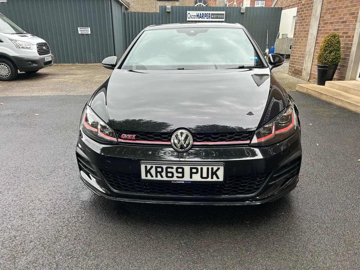 Volkswagen Golf GTI performance DSG - Image 3