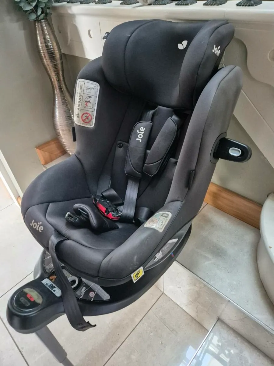 Car Seat - Image 2