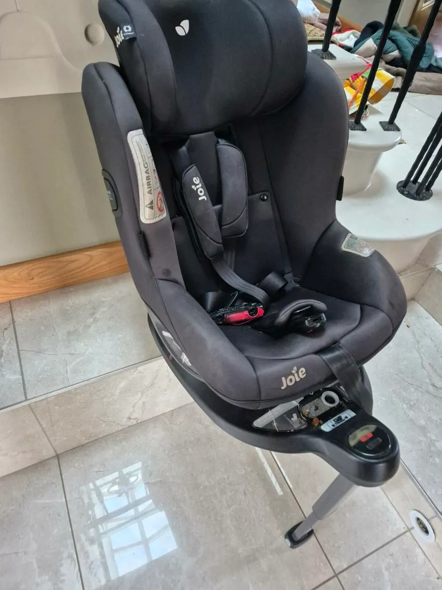 Car Seat - Image 3