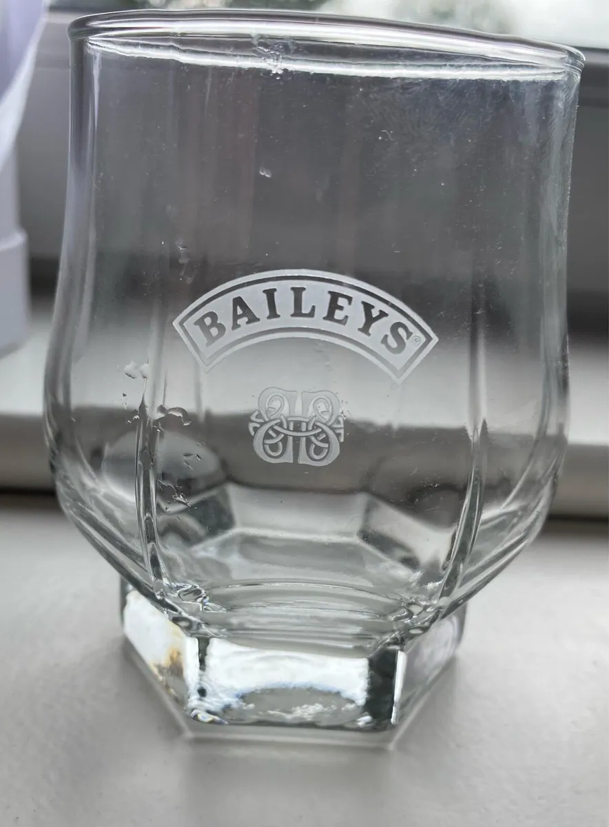 Vintage Baileys Glasses Set - Image 2