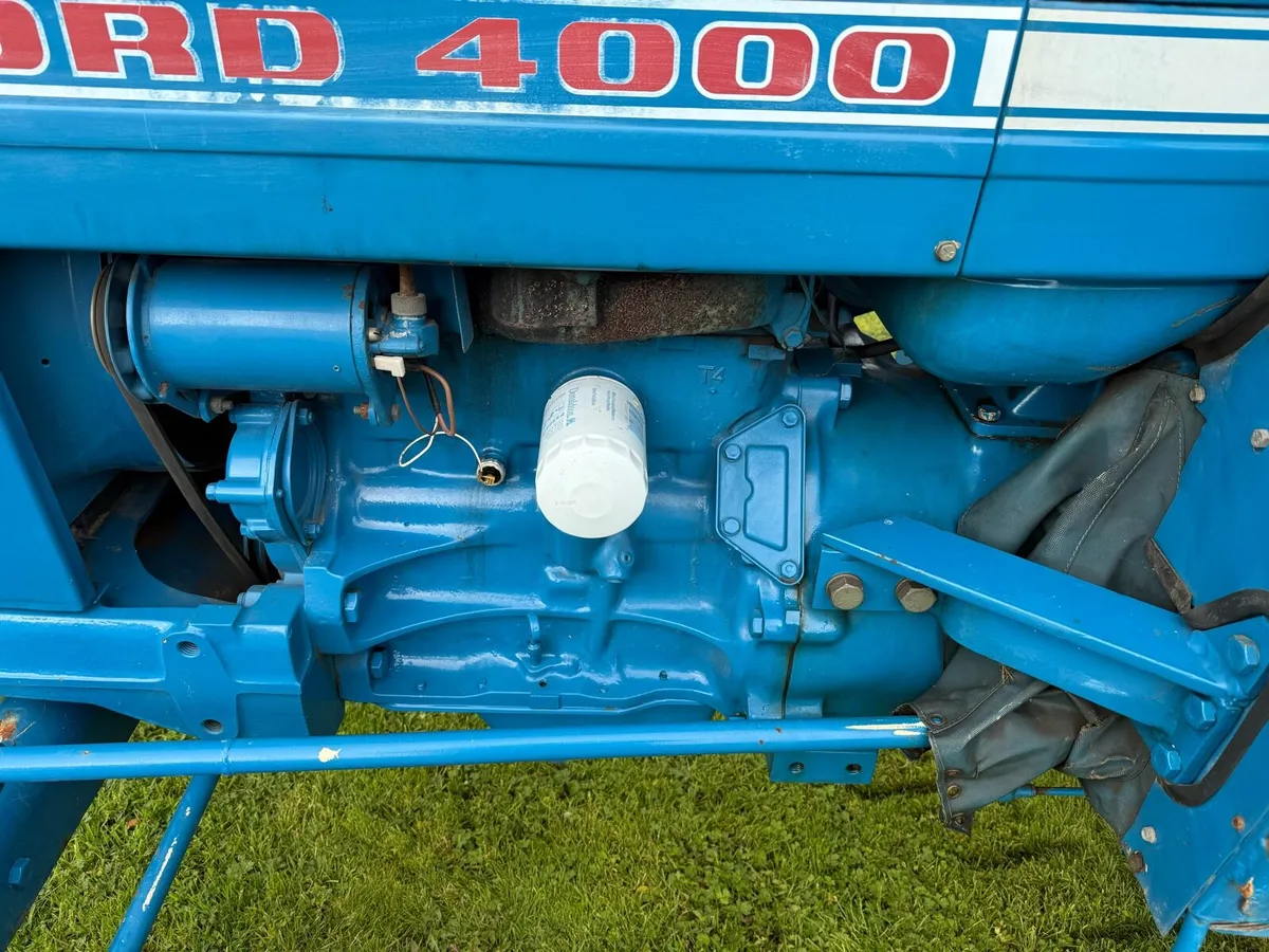 Ford 4000 Tractor - Image 3
