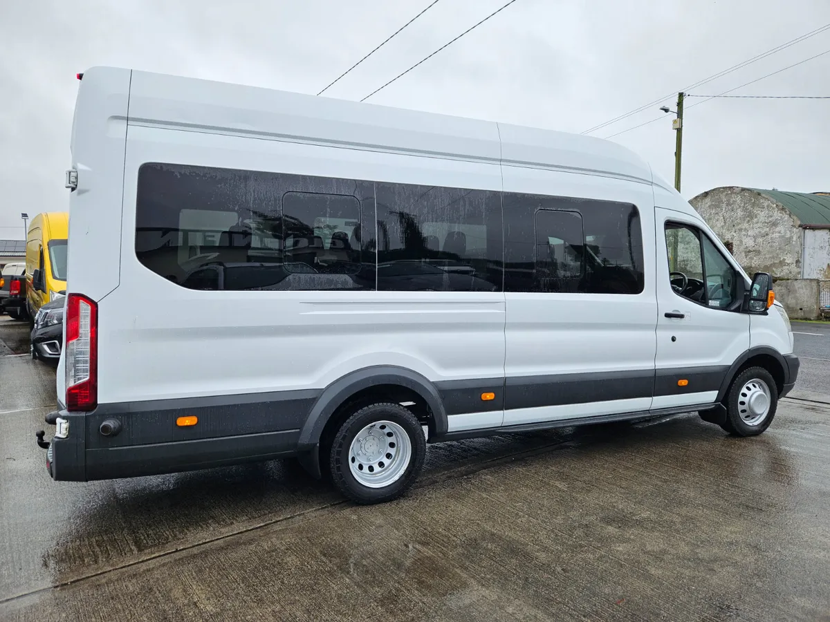 2017 FORD TRANSIT 17 SEATER MINIBUS 2.2L 155 BHP T - Image 4