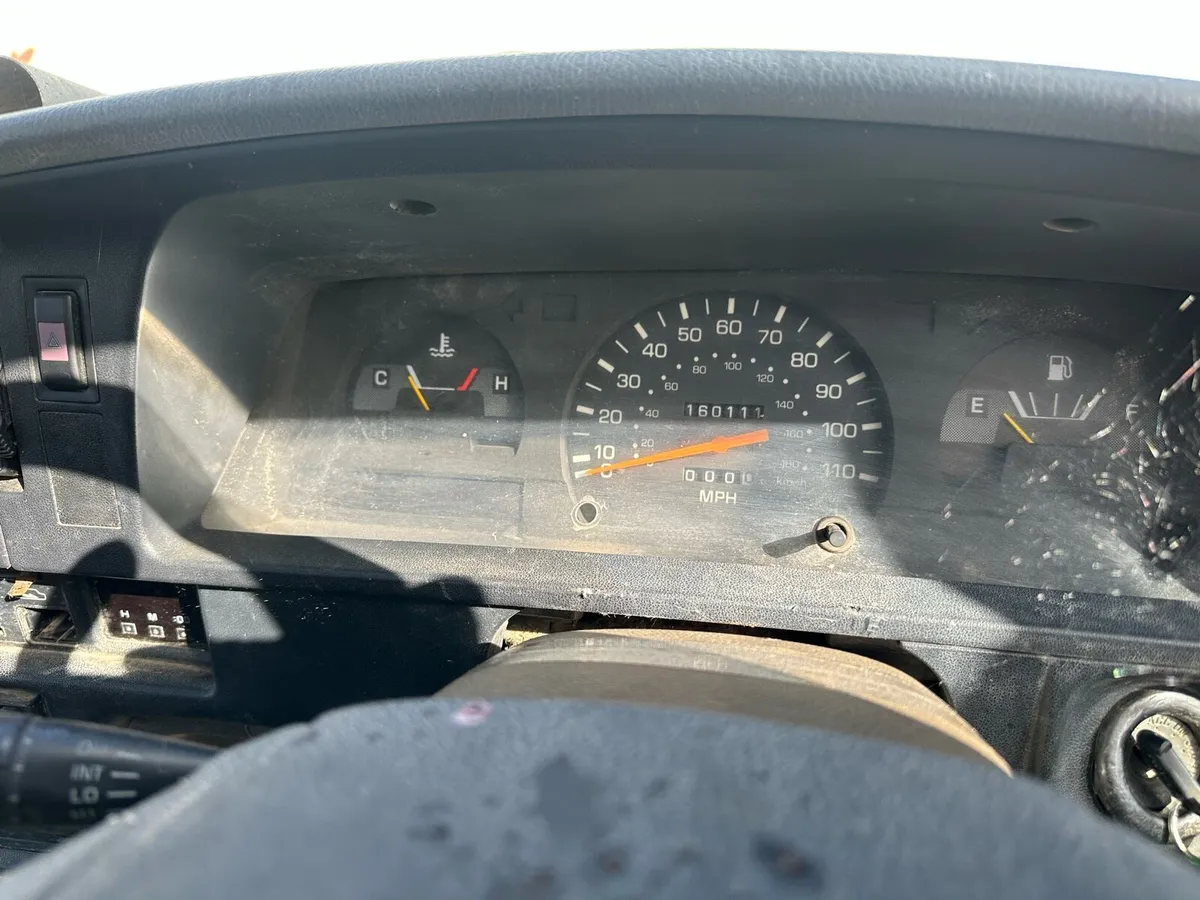 Toyota Hilux - Image 3