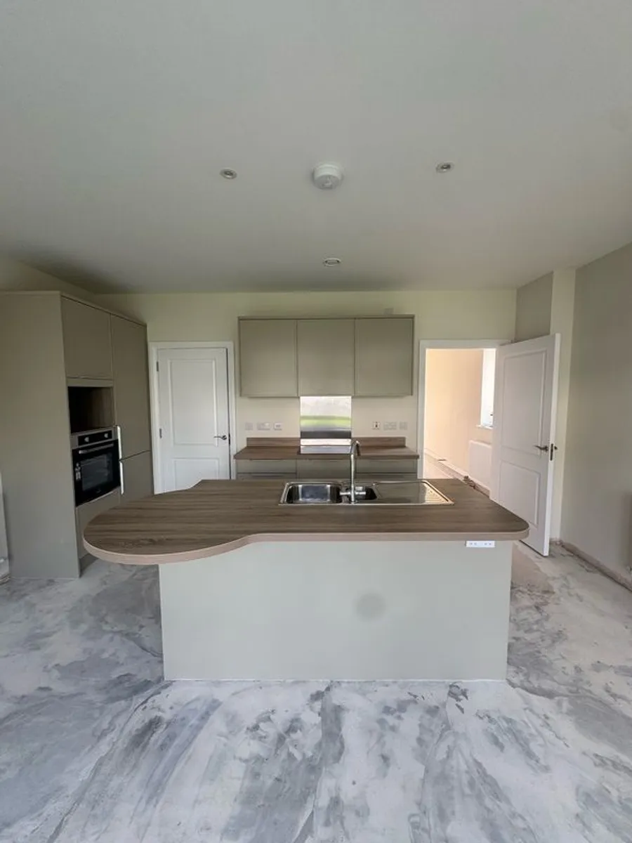 !! Brand New Kitchen !! - Image 2