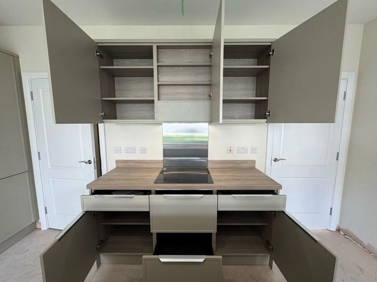 !! Brand New Kitchen !! - Image 4
