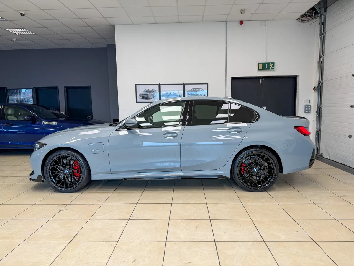 BMW 330E MSPORT PRO - Image 2