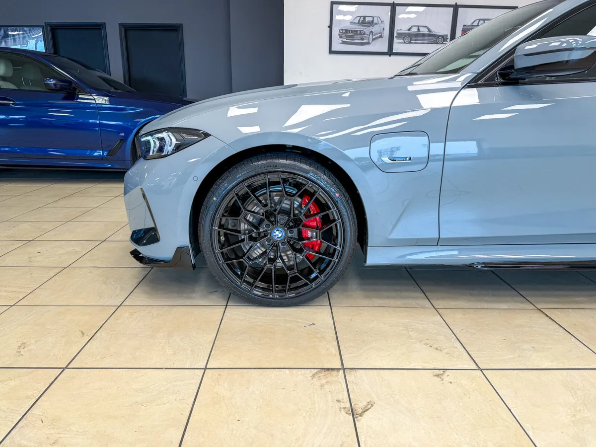 BMW 330E MSPORT PRO - Image 4