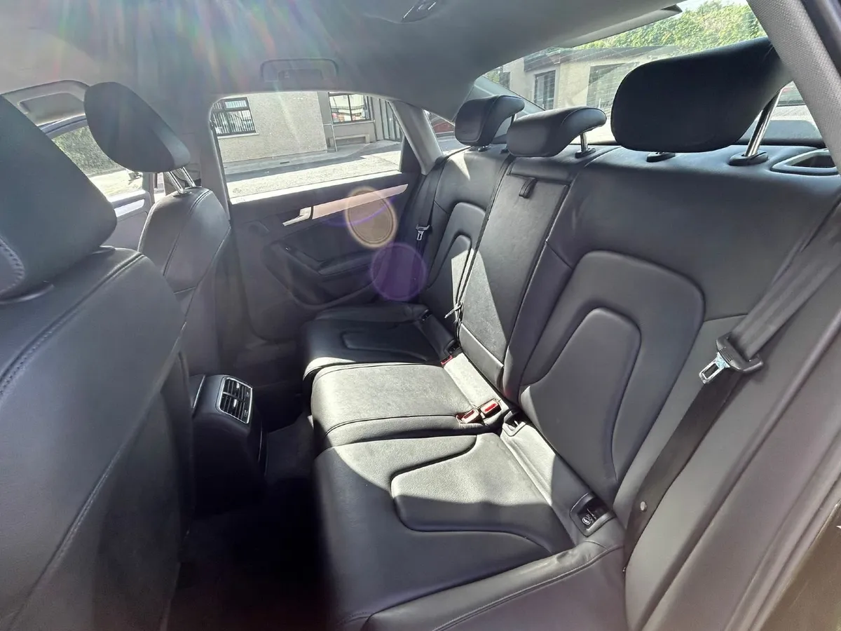 Audi A4 2012 - Image 4