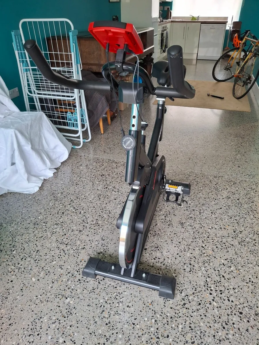 Exercise bike - Image 4